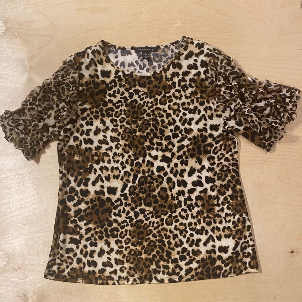 A Love Story Leopard Print Ruffle Sleeve Top - Brown Medium (QM)